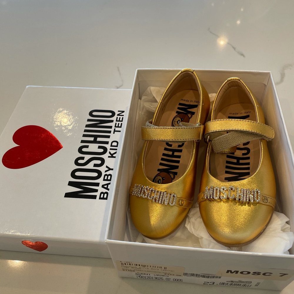 Moschino ballet flats